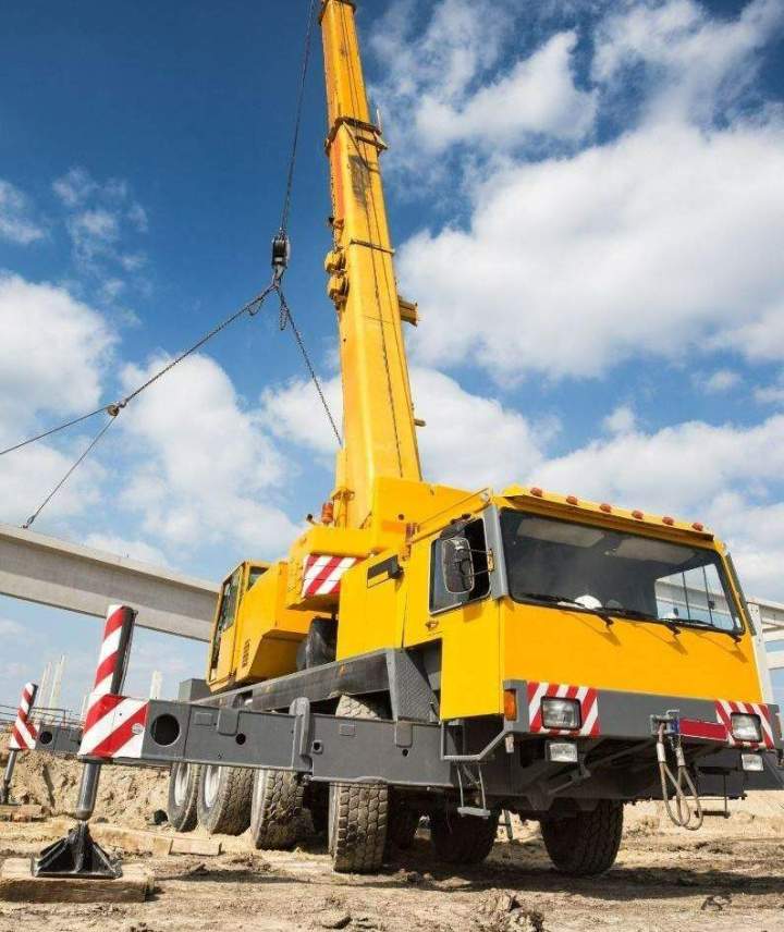 Grue mobile à louer Lure